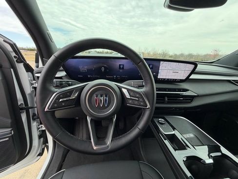 Used 2025 Buick Enclave Preferred image 16