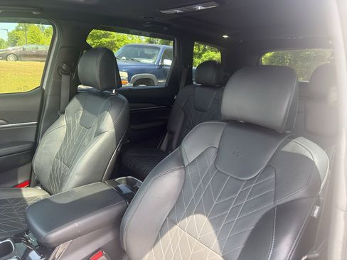Used 2023 Kia Telluride SX X-Line image 12