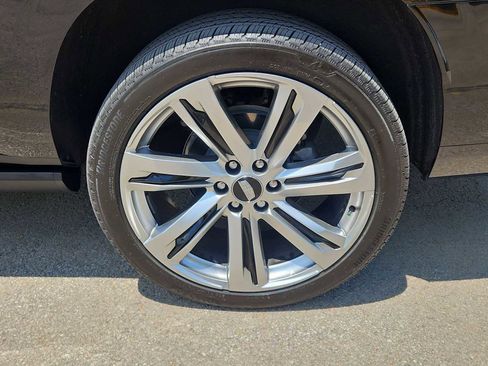 Used 2025 Cadillac Escalade ESV Sport w/ Touring Package AWD/4WD image 23