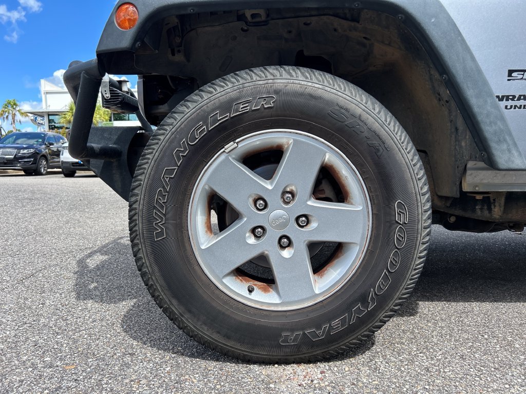 Used 2013 Jeep Wrangler Unlimited Sport AWD/4WD image 6