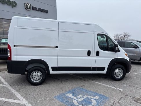 New 2026 RAM ProMaster 2500 FWD image 34
