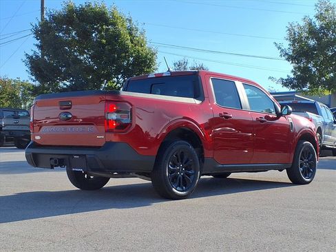 Used 2023 Ford Maverick Lariat w/ Lariat Luxury Package image 4