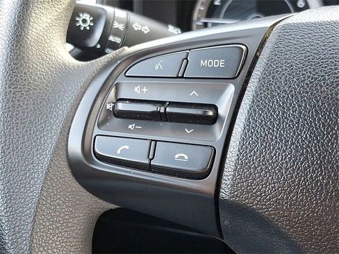 Used 2022 Hyundai Venue SE image 20