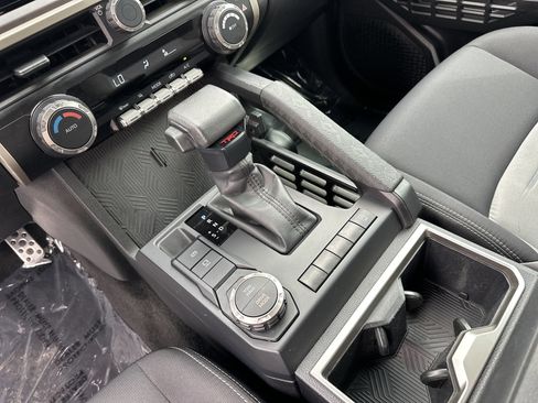 Used 2024 Toyota Tacoma TRD Sport RWD image 26
