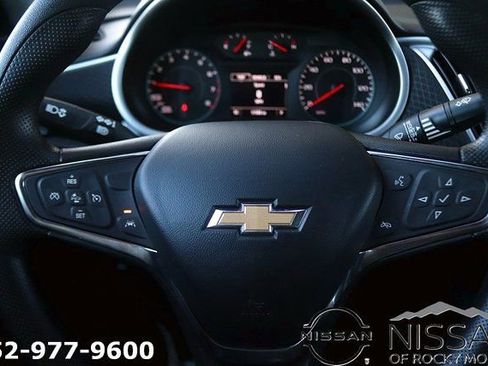 Used 2024 Chevrolet Malibu LT FWD image 17