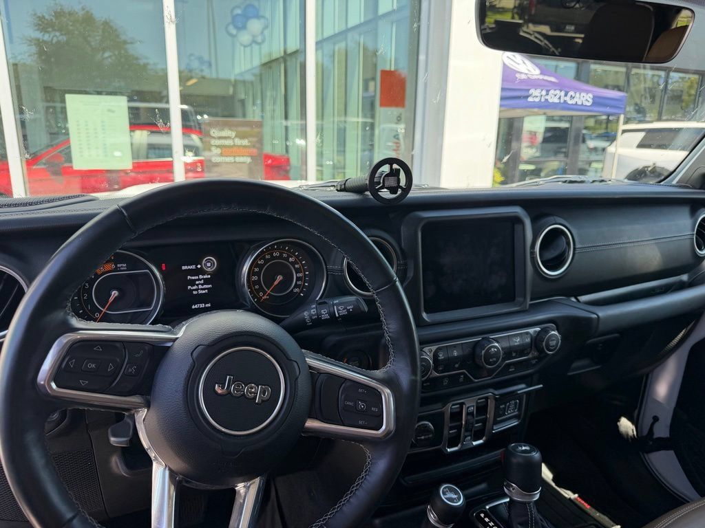 Used 2022 Jeep Wrangler Unlimited Sahara w/ LED Lighting Group AWD/4WD image 9