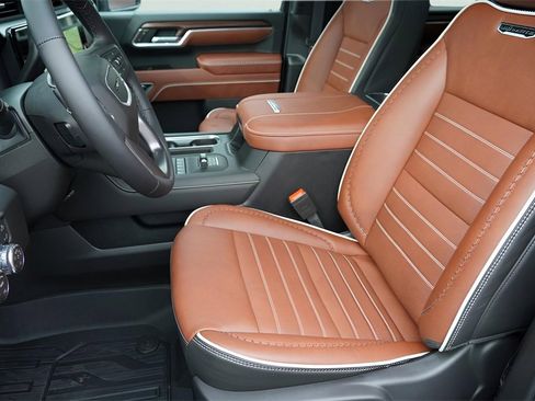 New 2026 GMC Sierra 2500 Denali Ultimate w/ Max Trailering Package image 12