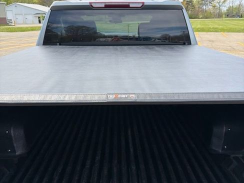 Used 2024 Chevrolet Silverado 1500 LT AWD/4WD image 19