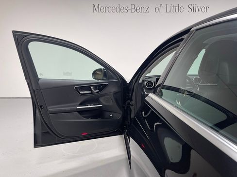 Used 2025 Mercedes-Benz C 300 4MATIC Sedan image 17