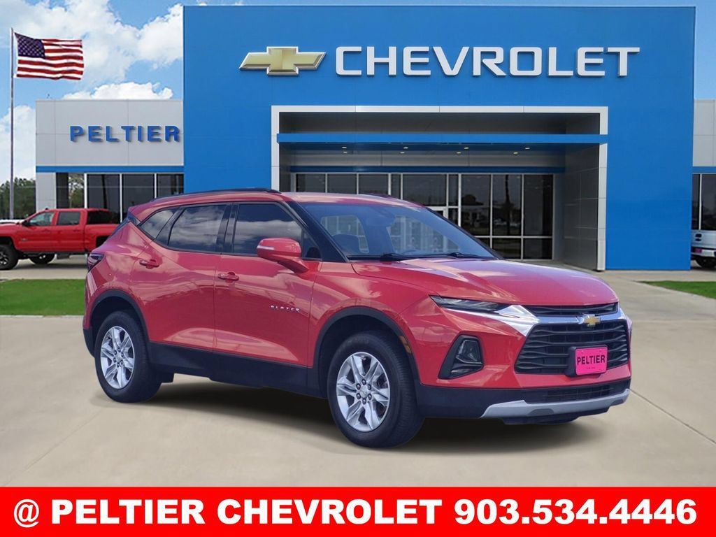 Used 2021 Chevrolet Blazer LT FWD image 1
