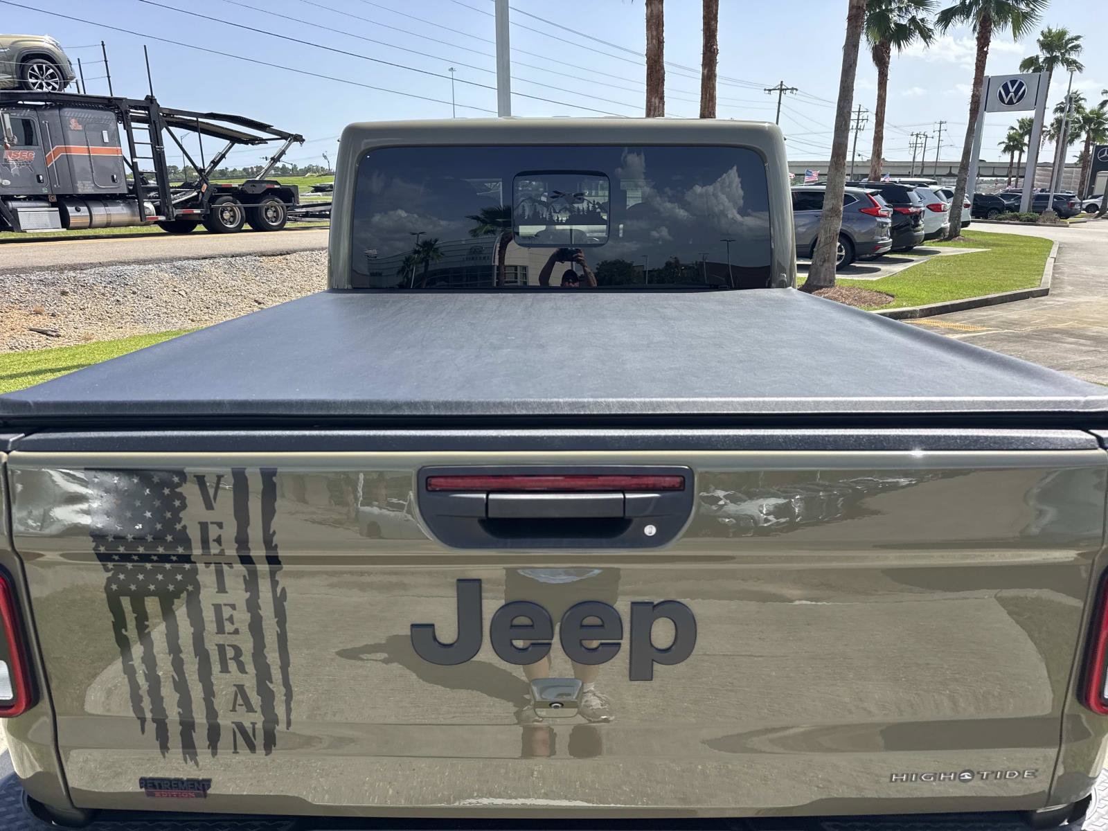 Used 2025 Jeep Gladiator Sport AWD/4WD image 10