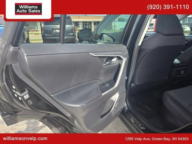 Used 2020 Toyota RAV4 XLE w/ XLE Grade Weather Package AWD/4WD image 12