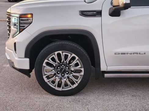 Used 2024 GMC Sierra 1500 Denali Ultimate image 5