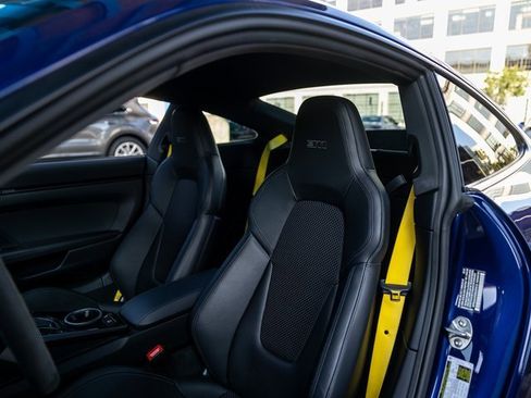 Used 2024 Porsche 911 Carrera T image 5