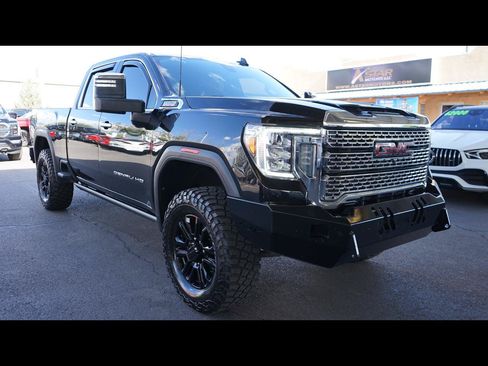 Used 2023 GMC Sierra 2500 Denali w/ Denali Black Diamond Edition AWD/4WD image 1
