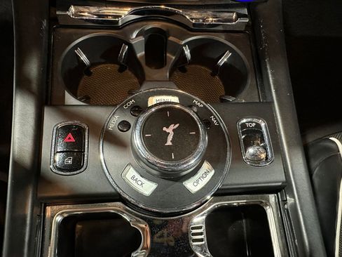 Used 2019 Rolls-Royce Dawn image 35