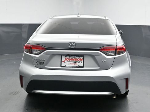Used 2022 Toyota Corolla LE image 7