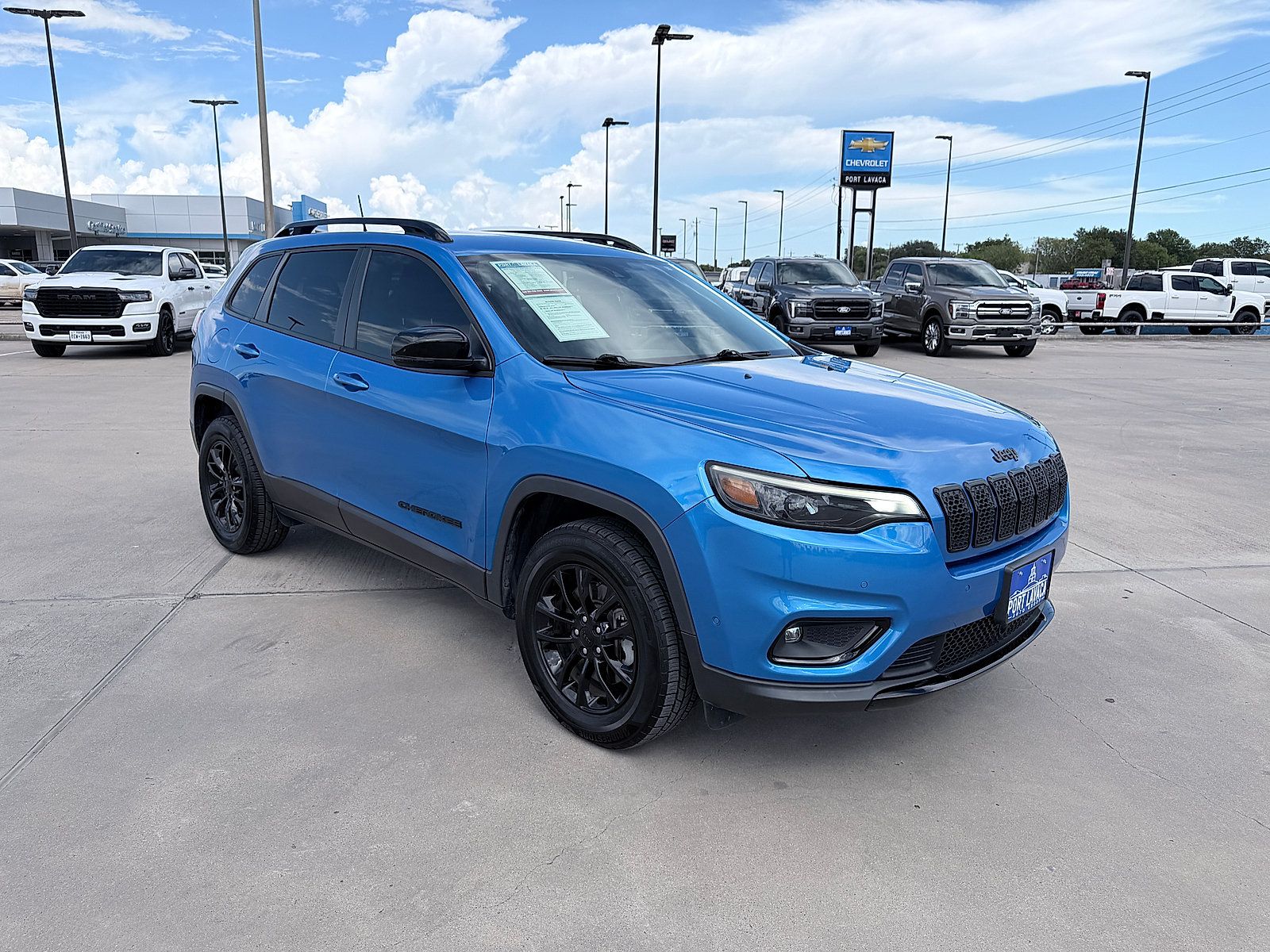 Used 2023 Jeep Cherokee Altitude Lux AWD/4WD image 1