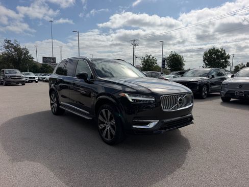 Certified 2024 Volvo XC90 T8 Ultimate w/ Protection Package Premier AWD/4WD image 7