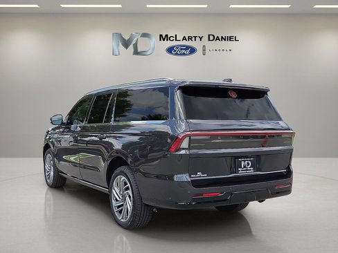 Certified 2025 Lincoln Navigator L Reserve AWD/4WD image 29
