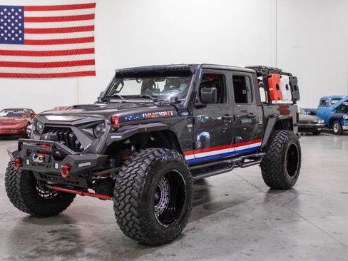 Used 2022 Jeep Gladiator Sport image 1