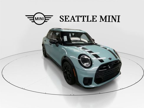 New 2026 MINI Cooper S image 2