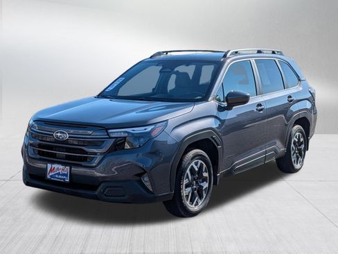 Used 2025 Subaru Forester Premium AWD/4WD image 3