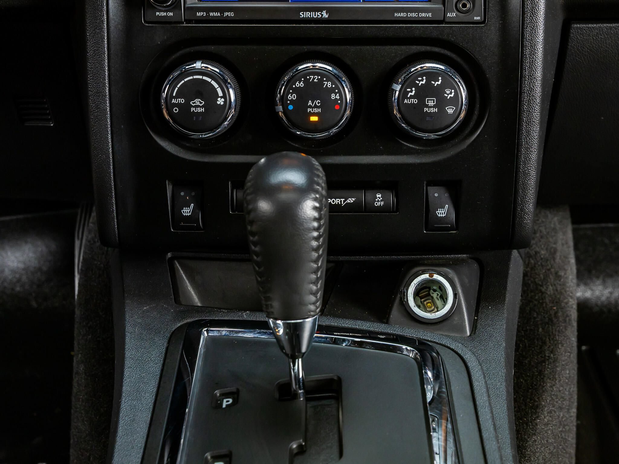 Used 2014 Dodge Challenger R/T RWD image 21