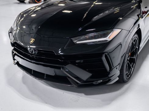 Used 2024 Lamborghini Urus Performante AWD/4WD image 34