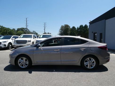Used 2020 Hyundai Elantra Value Edition w/ Cargo Package (C1) FWD image 9