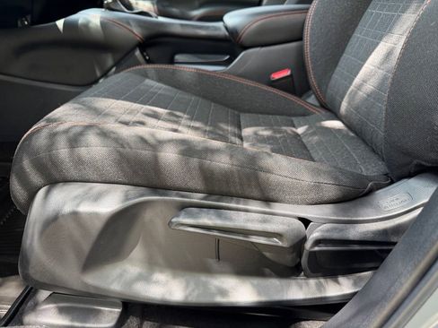 Certified 2025 Honda HR-V Sport image 16