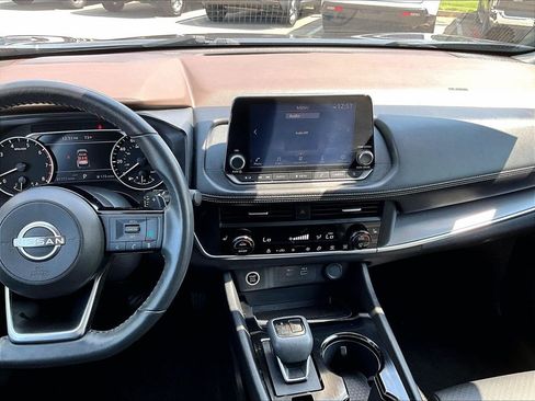 Used 2023 Nissan Rogue SV w/ SV Premium B Package AWD/4WD image 18
