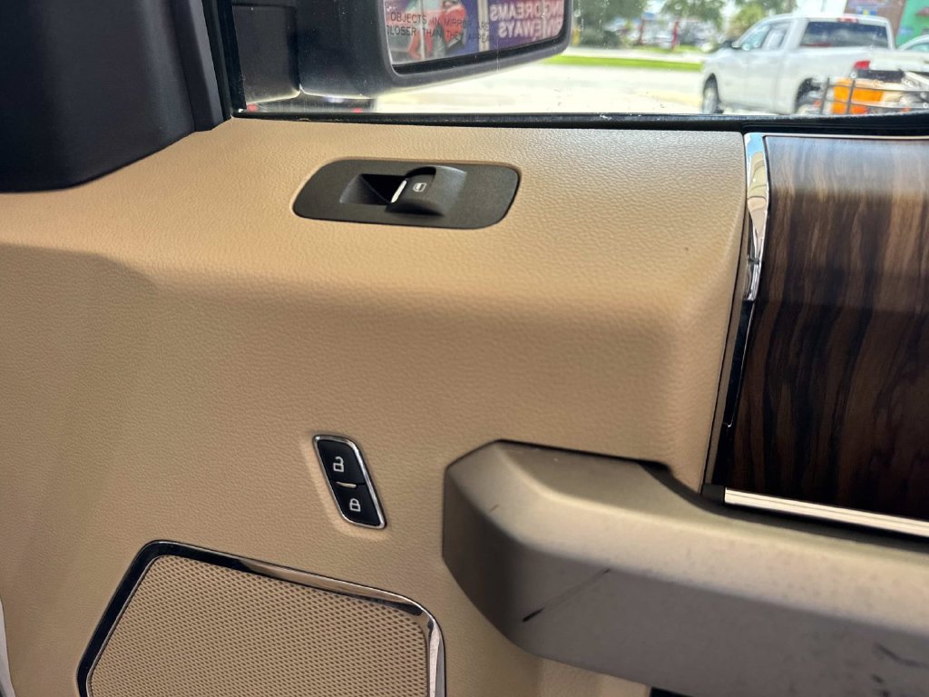 Used 2019 Ford F150 Lariat RWD image 16