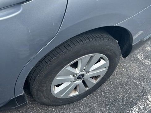 Used 2019 Subaru Outback 2.5i image 3
