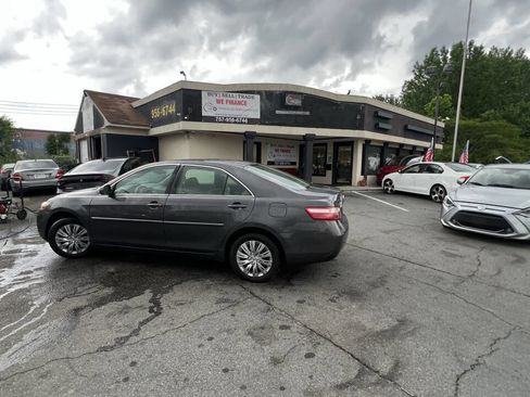 Used 2009 Toyota Camry LE image 6