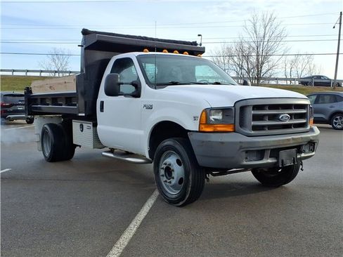 Used 1999 Ford F550 2WD Regular Cab Super Duty image 3
