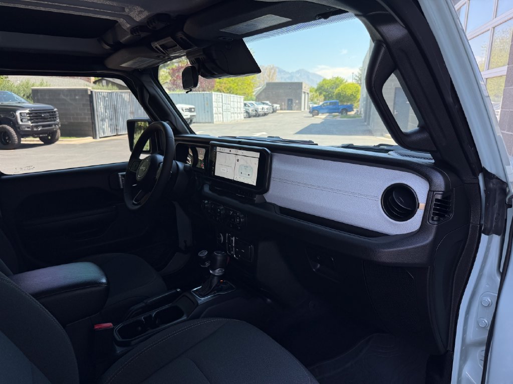 Used 2024 Jeep Wrangler Unlimited Sport AWD/4WD image 40