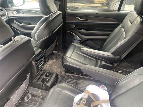 Used 2021 Jeep Grand Cherokee L Overland w/ Luxury Tech Group IV image 6