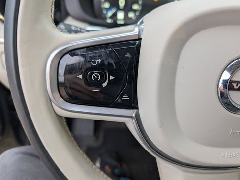 Used 2018 Volvo XC60 T5 Inscription w/ Convenience Package image 16