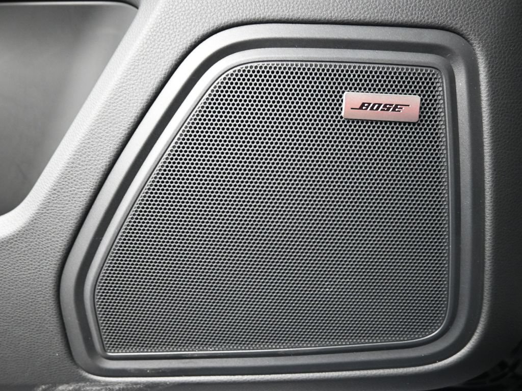 Certified 2026 Porsche Macan AWD/4WD image 17
