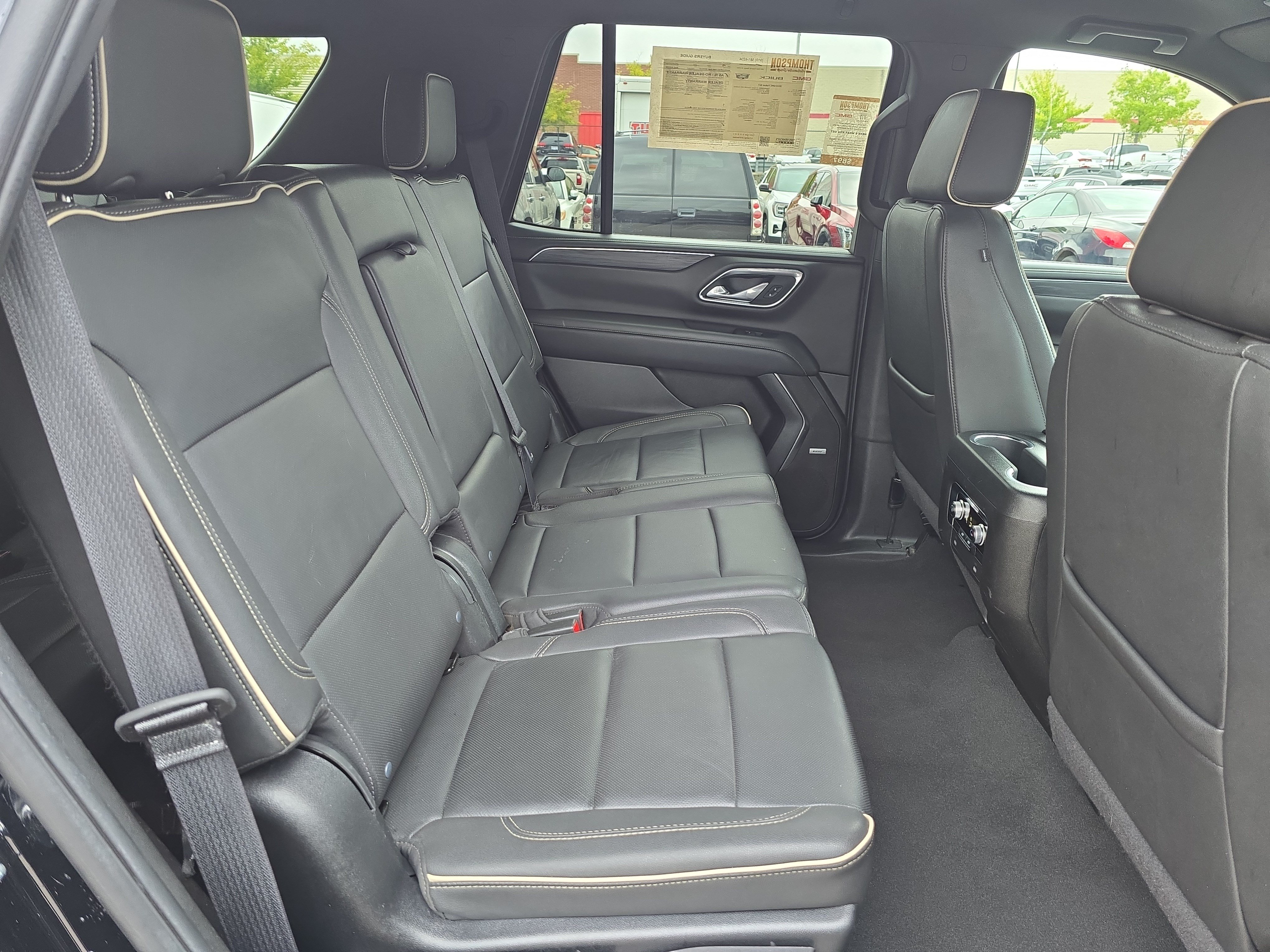 Used 2024 GMC Yukon SLT AWD/4WD image 11