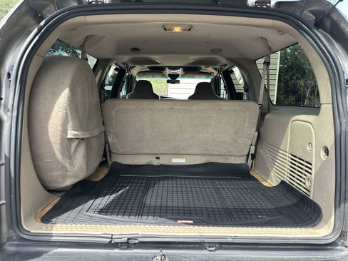 Used 2005 Ford Excursion Limited AWD/4WD image 25