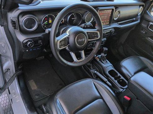 Used 2023 Jeep Wrangler Unlimited Sahara AWD/4WD image 13