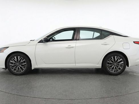 Used 2025 Nissan Altima 2.5 SV image 4