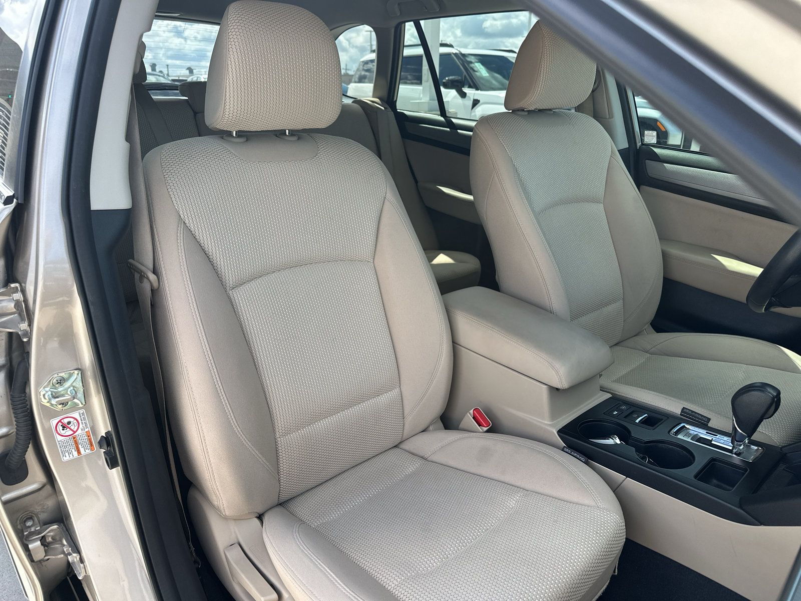 Used 2018 Subaru Outback 2.5i Premium AWD/4WD image 32