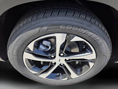New 2026 Chevrolet Trax RS w/ Sunroof Package FWD image 28