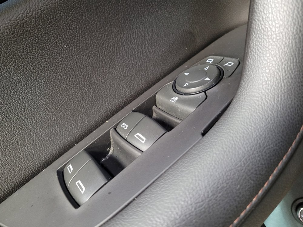 Used 2020 Chevrolet Blazer Premier FWD image 27