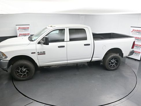Used 2016 RAM 2500 Tradesman w/ Chrome Appearance Group image 13
