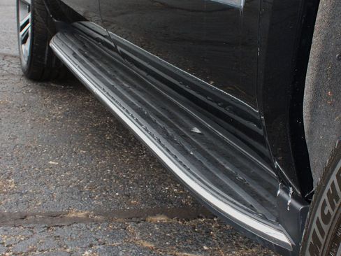 Used 2019 GMC Yukon XL Denali image 13