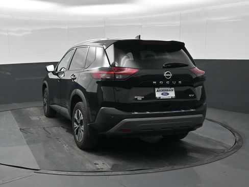 Used 2022 Nissan Rogue SV w/ SV Premium Package image 7